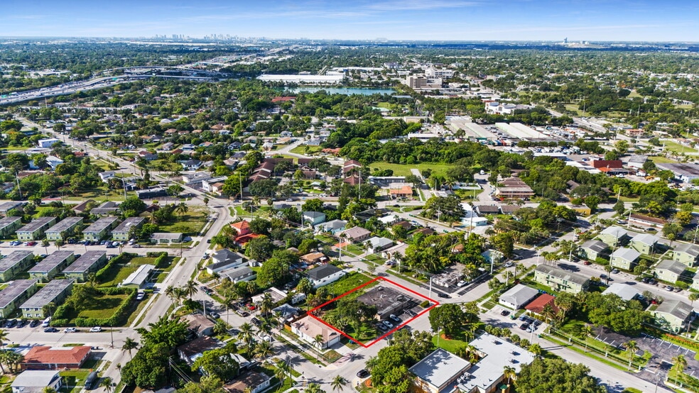 880 NW 25th Ave, Fort Lauderdale, FL for sale - Building Photo - Image 3 of 12