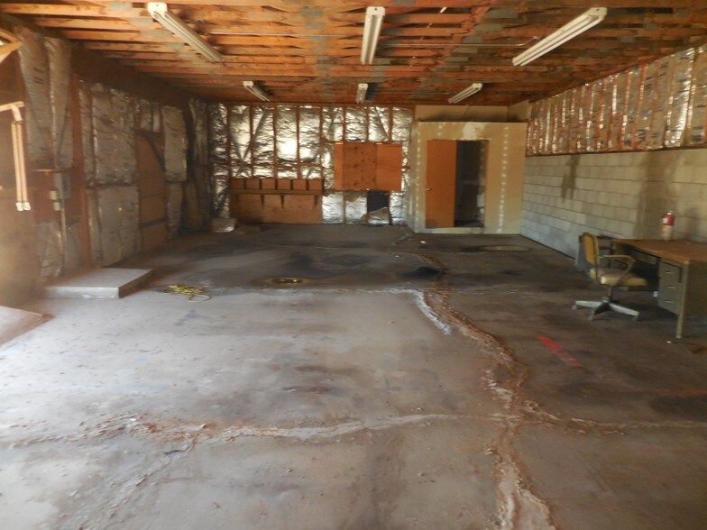 1573 E Hobsonway, Blythe, CA à vendre - Photo du bâtiment - Image 3 de 20