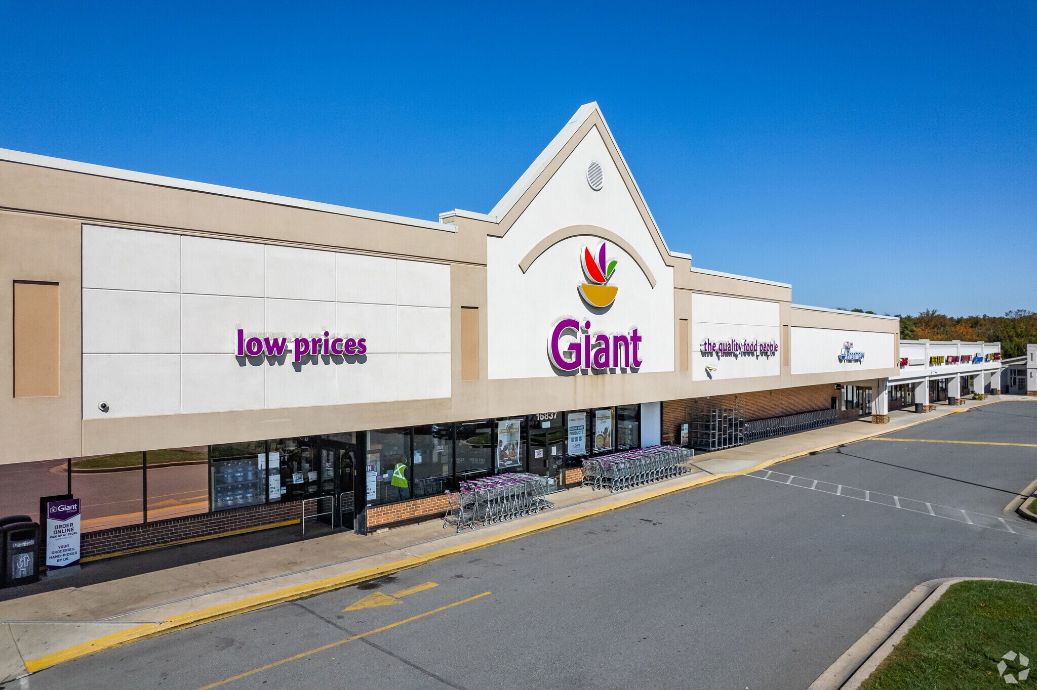 16723-16837 Crabbs Branch Way, Rockville, MD à louer Photo principale- Image 1 de 13