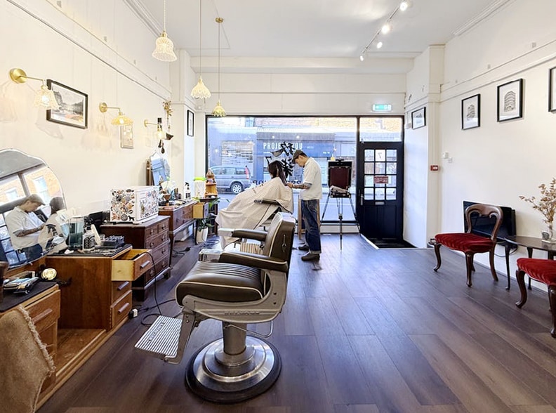 7 The Downs, Altrincham for sale - Interior Photo - Image 2 of 5