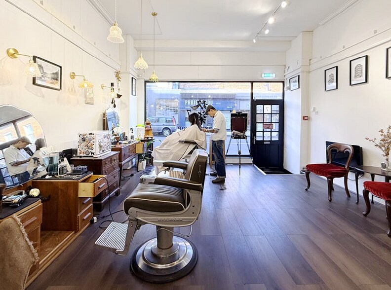 7 The Downs, Altrincham à vendre - Photo intérieure - Image 2 de 5