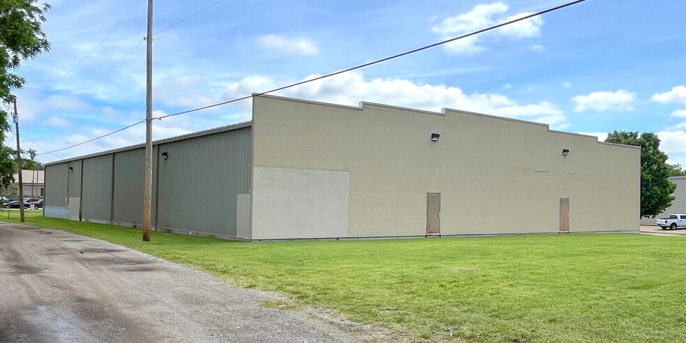 1411 SE Monroe St, Topeka, KS for lease - Building Photo - Image 2 of 2