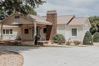 Plus de détails pour 4455 Jot Em Down Rd, Cumming, GA - Commerce de détail à vendre