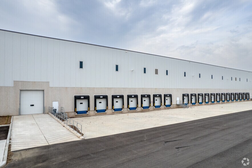 6525 Mississauga Rd, Mississauga, ON for lease - Building Photo - Image 3 of 4