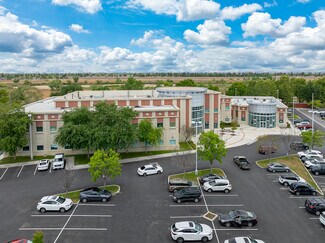 Plus de détails pour 9450-9500 Stockdale Hwy, Bakersfield, CA - Médical à louer