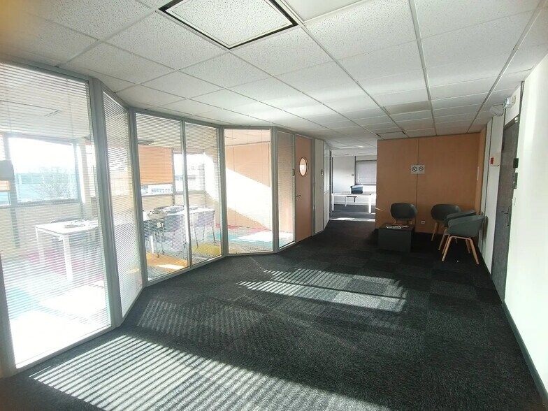 7 Rue Gutenberg, Mérignac for lease - Interior Photo - Image 2 of 7