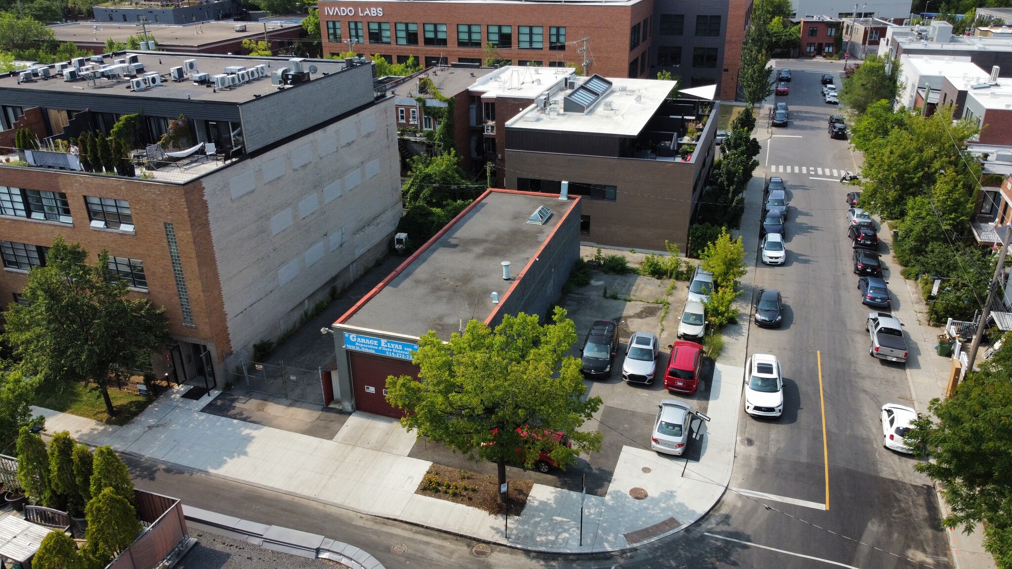 6840 Rue Saint-Urbain, Montréal, QC for sale Primary Photo- Image 1 of 2