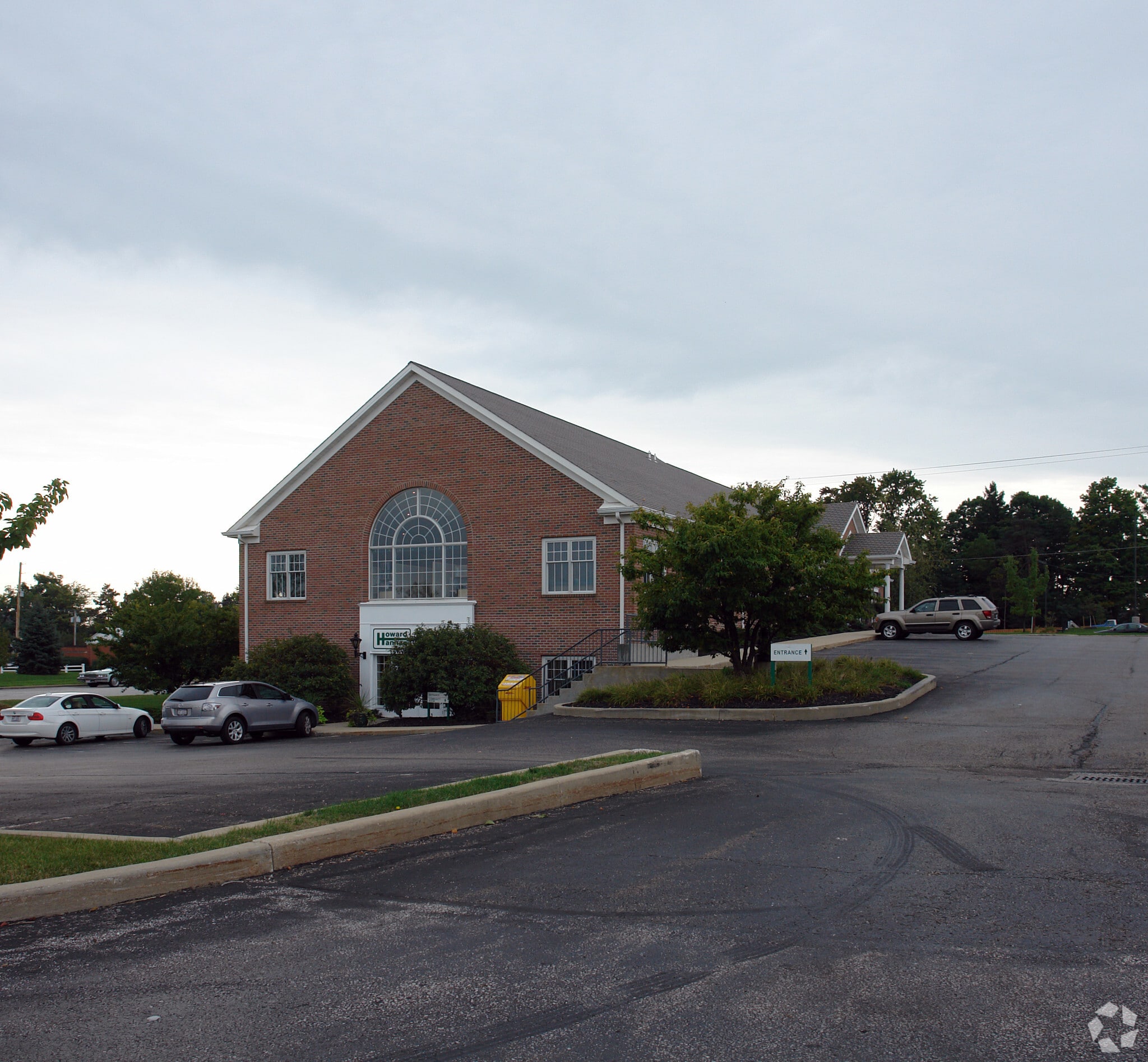 195 Barrington Town Sq, Aurora, OH for sale Primary Photo- Image 1 of 3