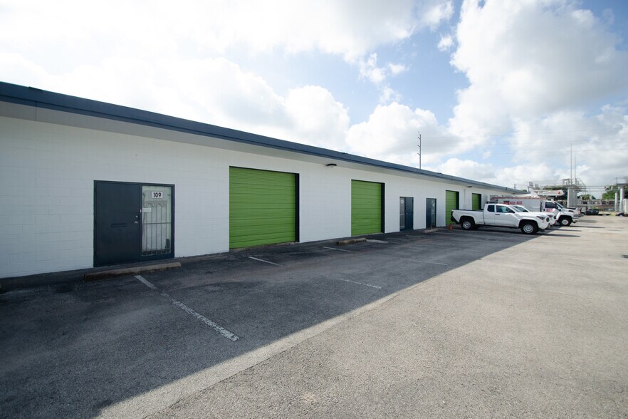 6020 Jessamine St, Houston, TX à louer - Photo du bâtiment - Image 3 de 10