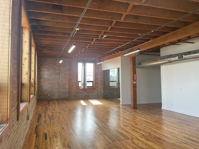 2130-2140 W Fulton St, Chicago, IL for lease Interior Photo- Image 1 of 3