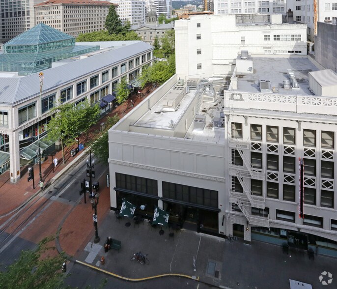 401-425 SW Morrison St, Portland, OR à louer - Photo du bâtiment - Image 3 de 11