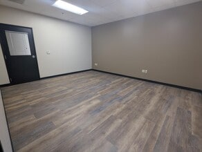 3901 SE Naef Rd, Portland, OR for lease Interior Photo- Image 2 of 8