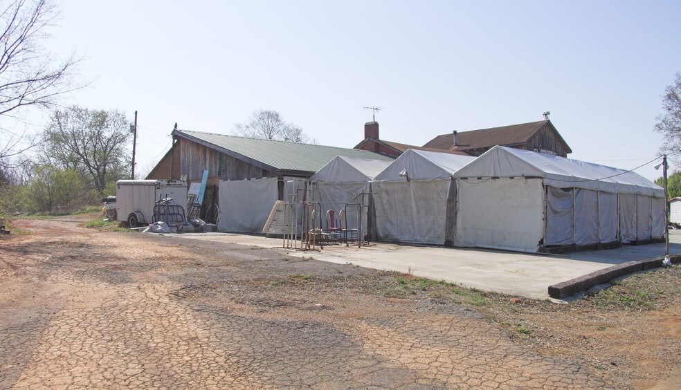 8390 NE Hiwassee St, Charleston, TN à vendre - Photo du bâtiment - Image 2 de 3