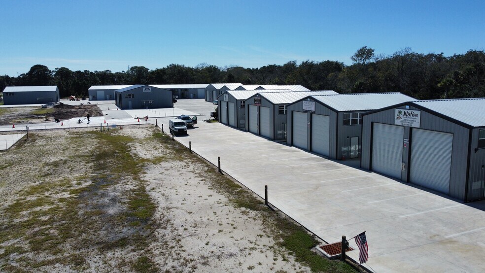 790 N US Highway 1, Oak Hill, FL à louer - Photo du bâtiment - Image 3 de 5