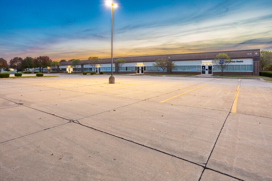 3620 SW 61st St, Des Moines, IA à louer - Photo du bâtiment - Image 2 de 4