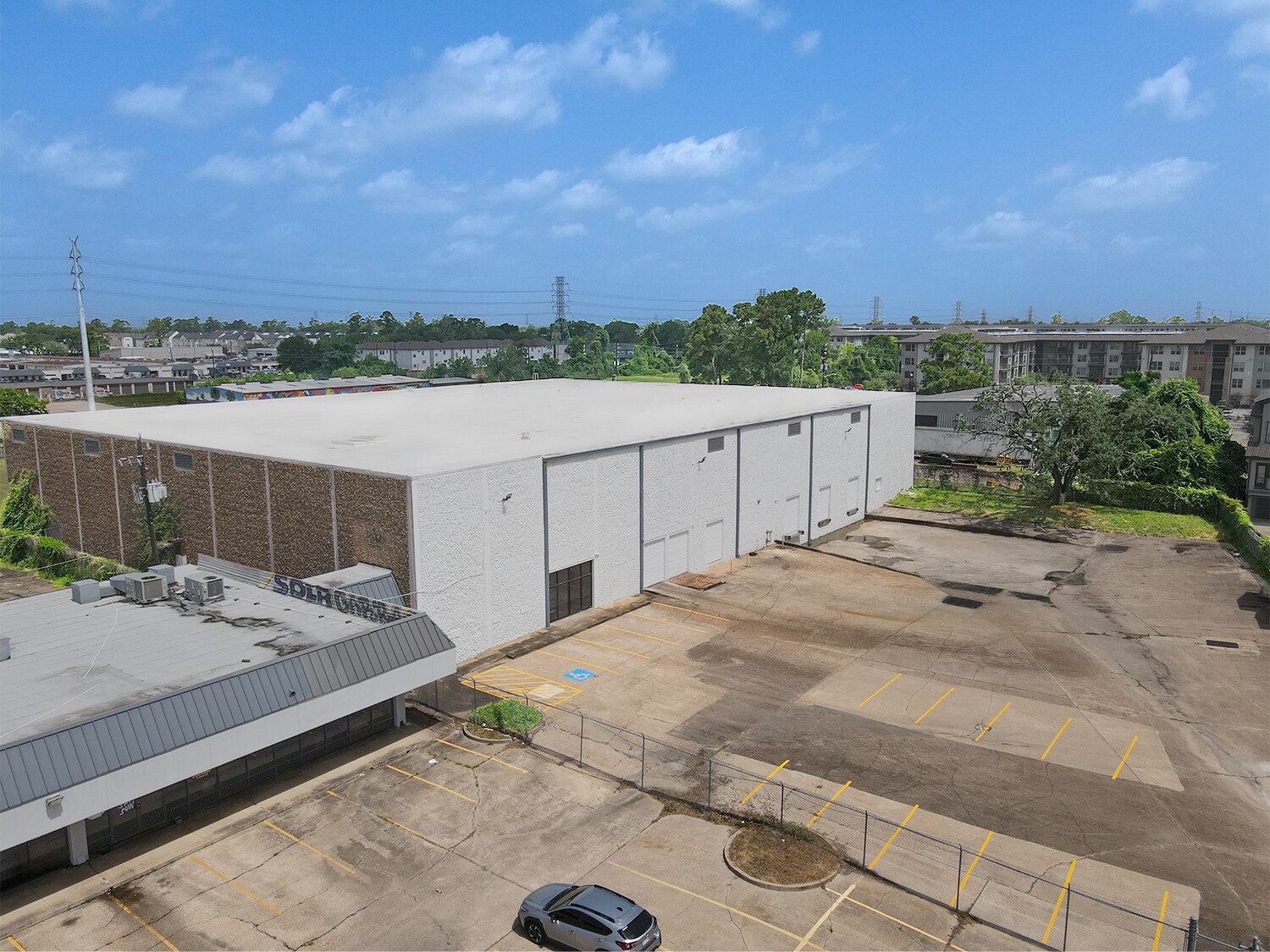 10910 Katy Fwy, Houston, TX à louer Photo du bâtiment- Image 1 de 9