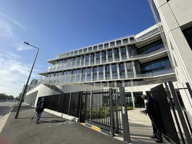 Bureau dans Bobigny à louer - Photo du bâtiment - Image 3 de 19
