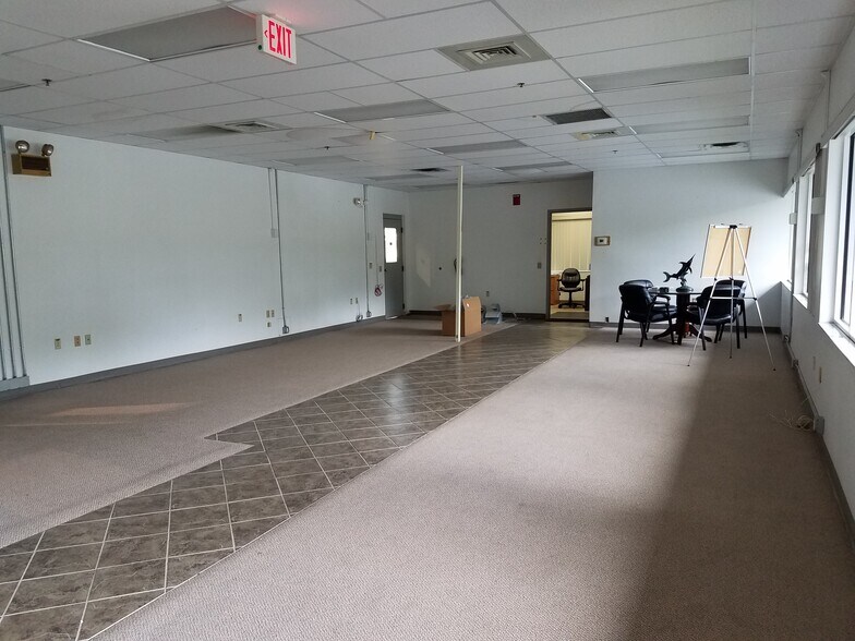 541 NW Interpark Pl, Port Saint Lucie, FL à vendre - Photo intérieure - Image 3 de 17