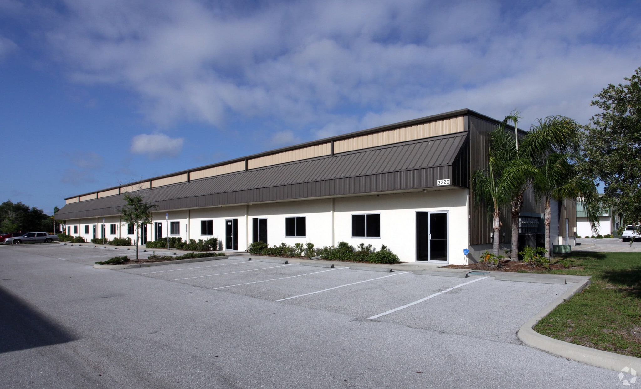 3220 E 59th Ave Dr, Sarasota, FL à vendre Photo principale- Image 1 de 8