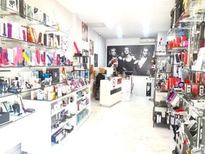 Retail in Madrid, Madrid for lease Interior Photo- Image 1 of 6