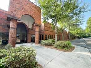 8125 Troon Cir, Austell, GA for lease Building Photo- Image 2 of 10