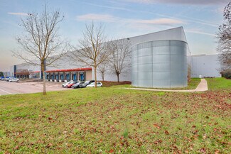 Plus de détails pour Rue Bernard Palissy, Gargenville - Industriel à louer