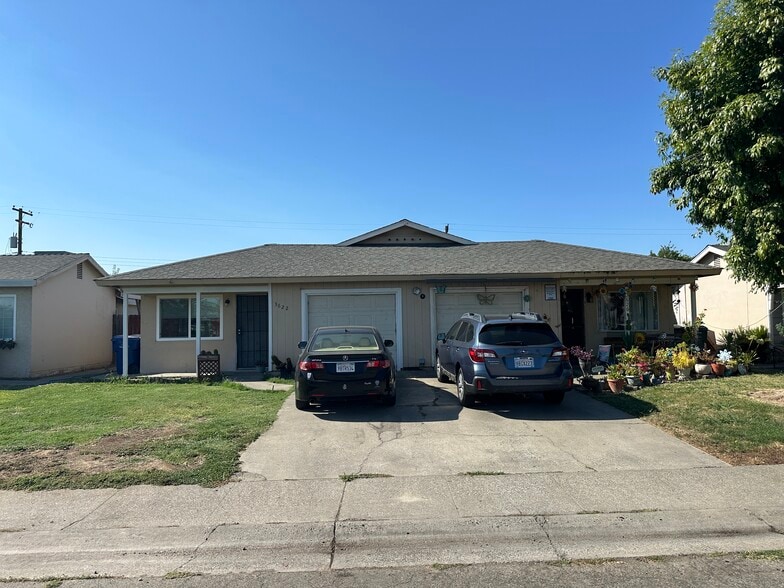 3620 Elkhorn Blvd, North Highlands, CA for sale - Primary Photo - Image 1 of 43