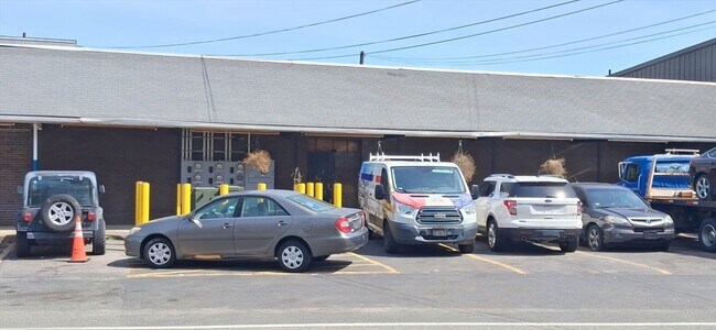 More details for 50 Meadowbrook Rd, Brockton, MA - Retail for Sale