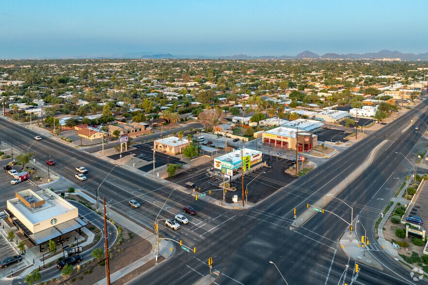 4676 E Grant Rd, Tucson, AZ à vendre - A rien - Image 3 de 26