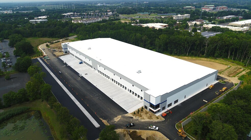 2001 Briggs Rd, Mount Laurel Township, NJ à louer - Photo du bâtiment - Image 1 de 6