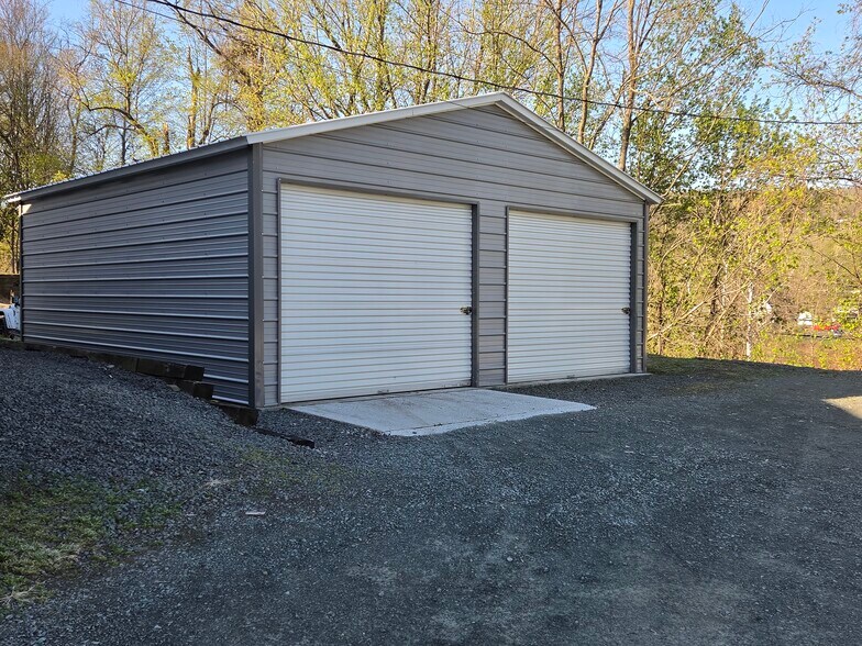 126 Grandview Ave, Honesdale, PA à vendre - Photo du bâtiment - Image 2 de 9