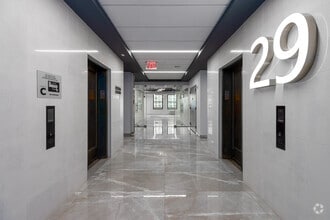 225 Broadway, New York, NY à louer Photo intérieure- Image 2 de 6