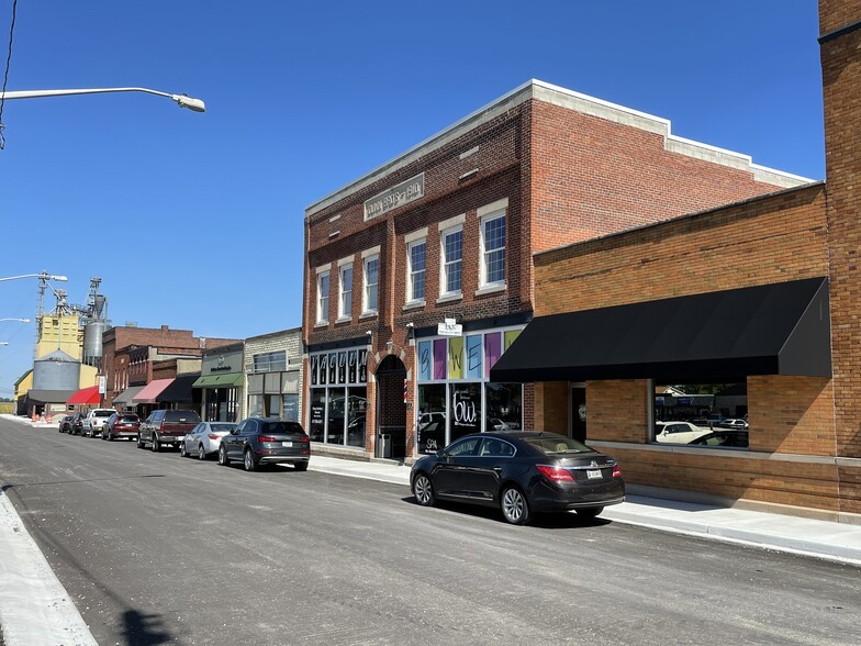 15 N Baldwin St, Bargersville, IN à louer - Photo du bâtiment - Image 1 de 10