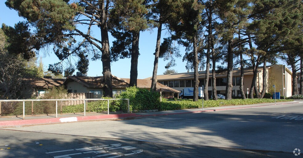 2023 Vale Rd, Richmond, CA à vendre - Photo principale - Image 1 de 2