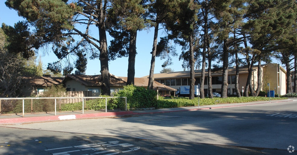 2023 Vale Rd, Richmond, CA for sale - Primary Photo - Image 1 of 2