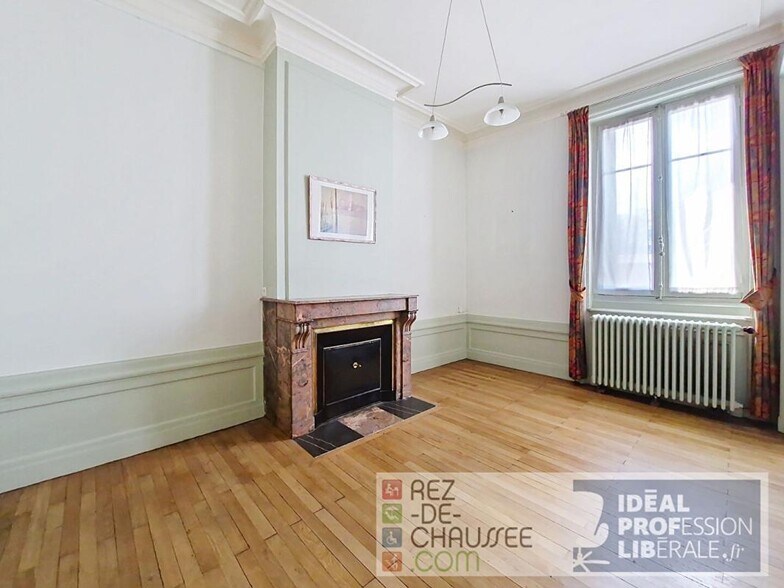 Bureau dans Lyon à vendre - Photo du bâtiment - Image 2 de 6