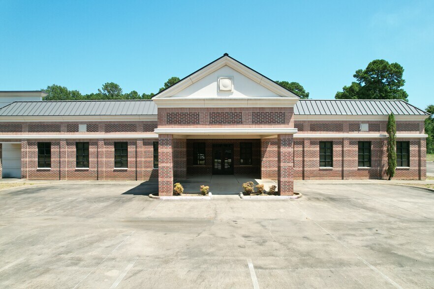 200 Renaissance Way, Crockett, TX à vendre - Photo du bâtiment - Image 3 de 40