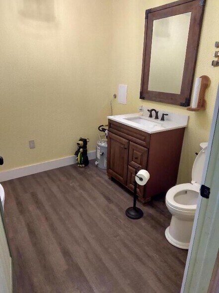 291 W Broadway Ave, Langley, OK à vendre - Photo intérieure - Image 2 de 7