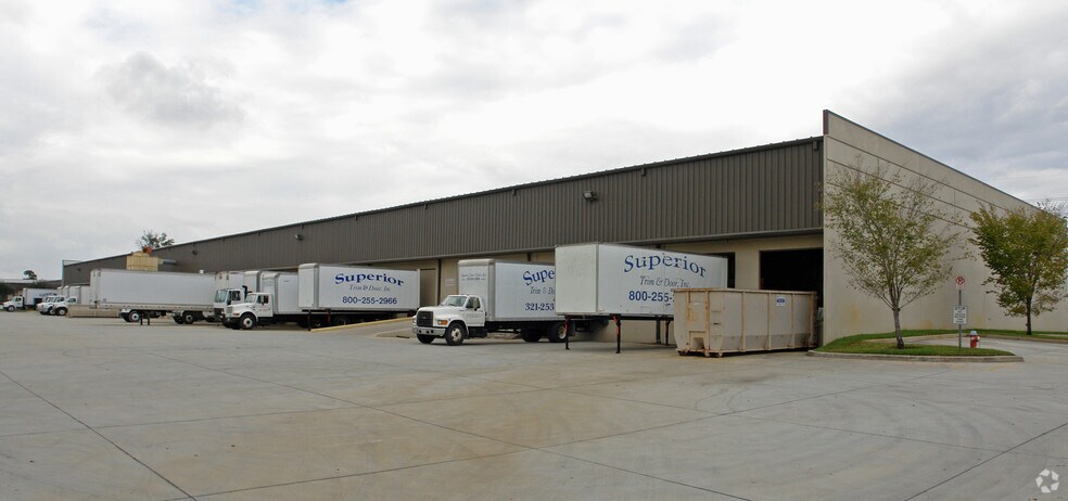 2840 W Orange Ave, Apopka, FL à louer - Photo du bâtiment - Image 3 de 12