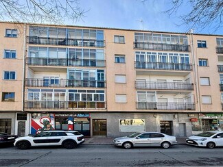Plus de détails pour Multi-résidentiel à vendre