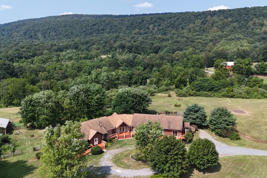 2179 Layton Rd, Warfordsburg, PA à vendre - Aérien - Image 2 de 17