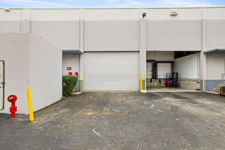 7950-7966 NW 14th St, Miami, FL à louer - Photo du bâtiment - Image 2 de 30
