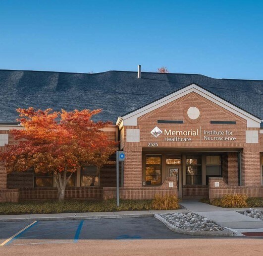 2525 Jolly Rd, Okemos, MI à vendre - Photo du bâtiment - Image 2 de 3