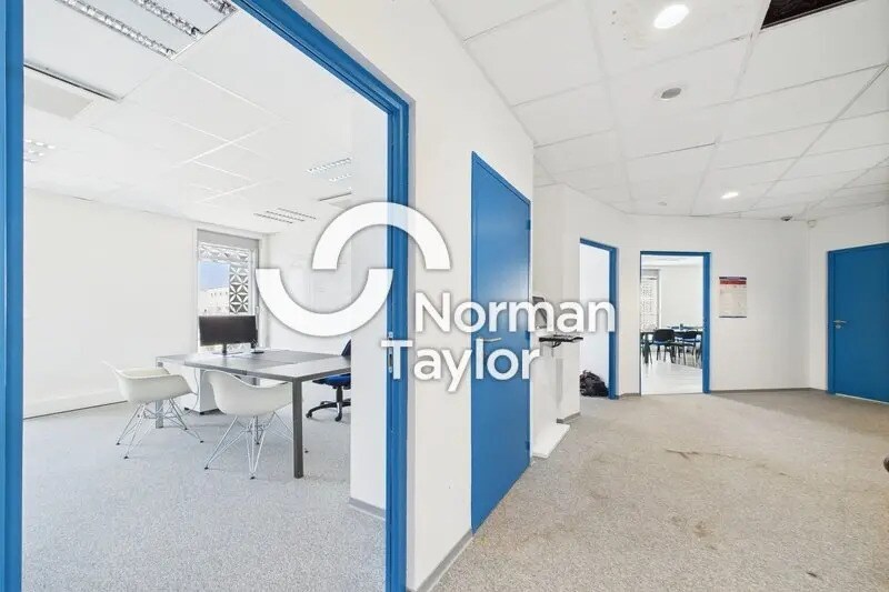 Office in Montpellier for lease - Building Photo - Image 2 of 12