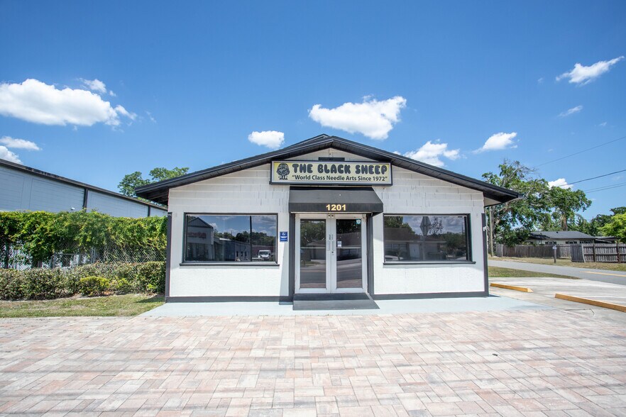 1201 W Fairbanks Ave, Orlando, FL à louer - Photo du bâtiment - Image 2 de 43