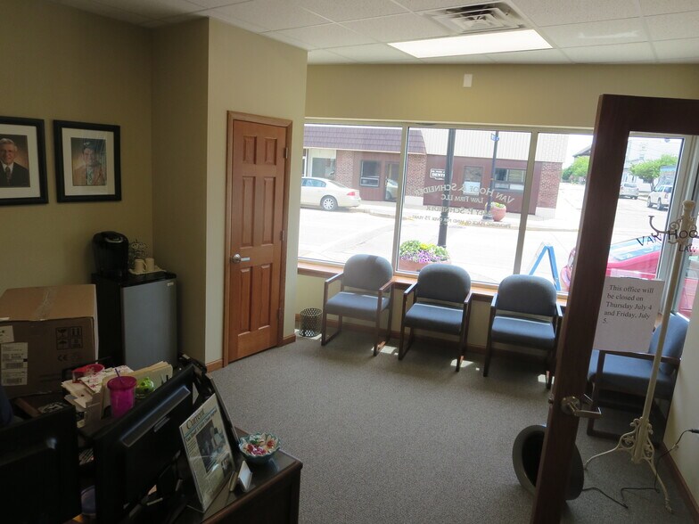 114-116 E Main St, Little Chute, WI à vendre - Photo intérieure - Image 2 de 11