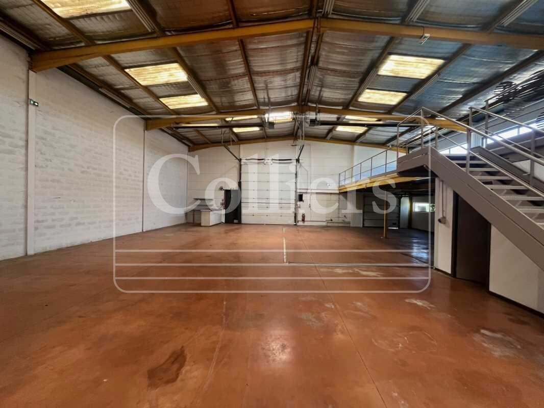 Flex in Vitrolles for lease Building Photo- Image 1 of 9