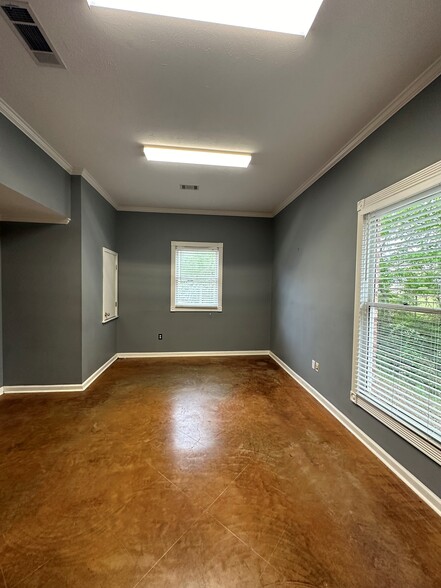 403 Towne Center Blvd, Ridgeland, MS for lease - Interior Photo - Image 3 of 8