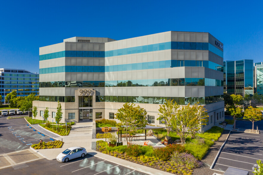 999 Baker Way, San Mateo, CA for lease - Building Photo - Image 1 of 4