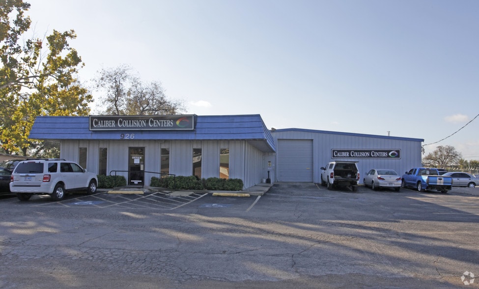 926 W Division St, Arlington, TX for sale - Primary Photo - Image 1 of 12